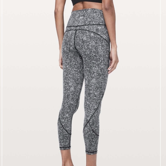 Lululemon In Movement Tight 25" *Everlux Diffuse Starlight Black - Picture 3 of 11